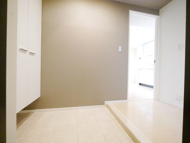 パークアクシス板橋本町弐番館の玄関写真