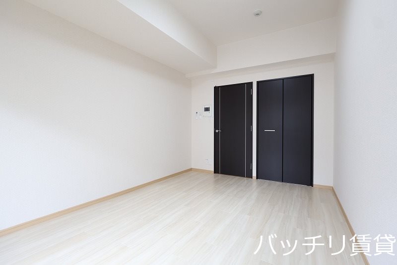 居室・リビング　同室タイプ掲載のため、現況を優先します。