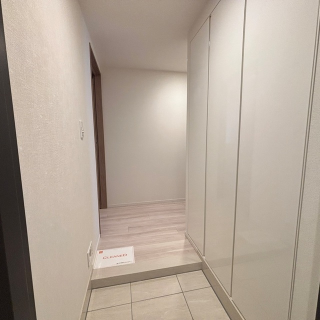 玄関　※写真は同タイプ住戸です。