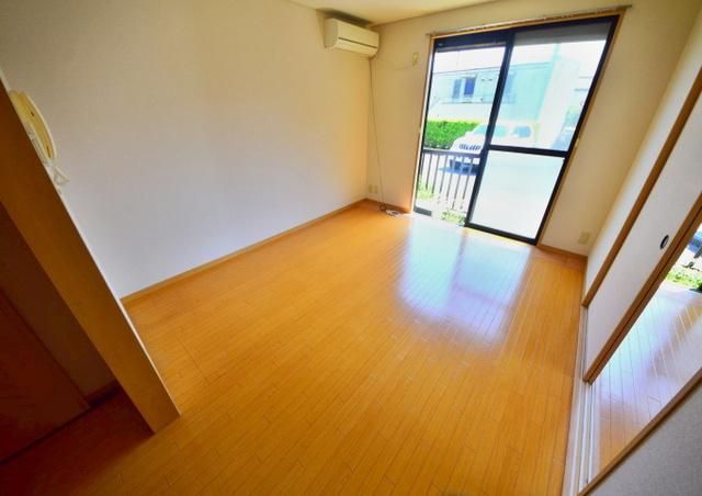 居室・リビング　★★明るいお部屋です★★