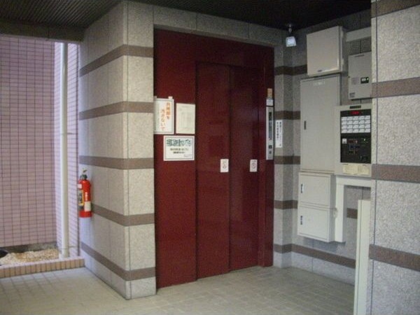 地下鉄東山線 池下駅 徒歩4分 12階建 築39年の外観写真