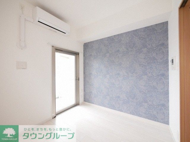 パグーロ西新南の居間写真