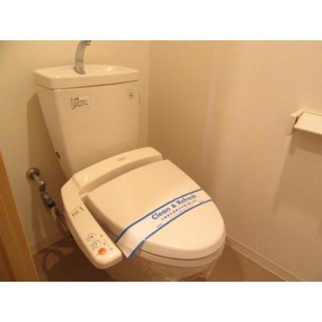 トイレ　※写真は同タイプ住戸です。