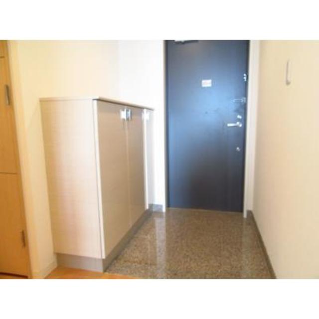 玄関　※写真は同タイプ住戸です。