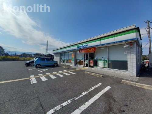 コンビニ　ファミリーマート 和泉内田町店（コンビニ）まで669m