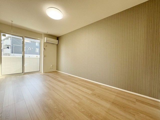 グランスクエア 3番館の居間写真
