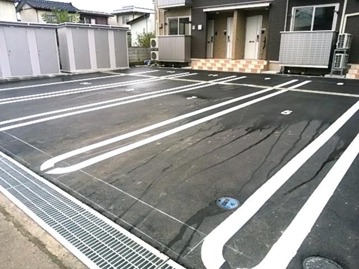 駐車場　駐車場