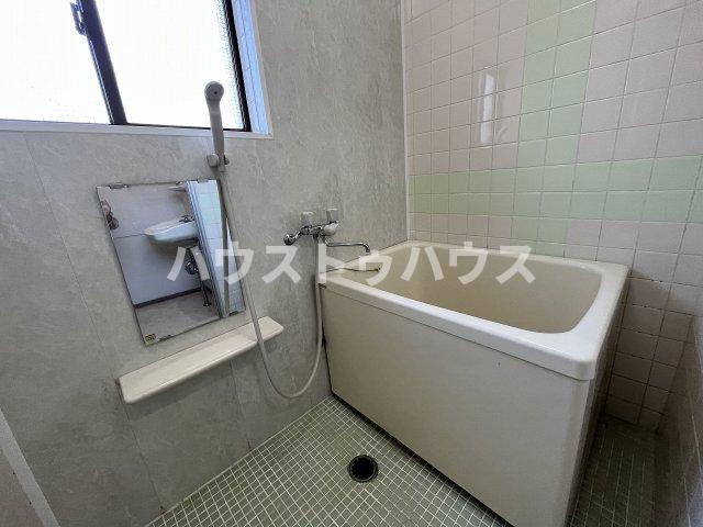 ＪＲ山手線 日暮里駅 徒歩4分 9階建 築40年の風呂写真