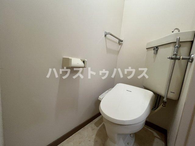ＪＲ山手線 日暮里駅 徒歩4分 9階建 築40年のトイレ写真