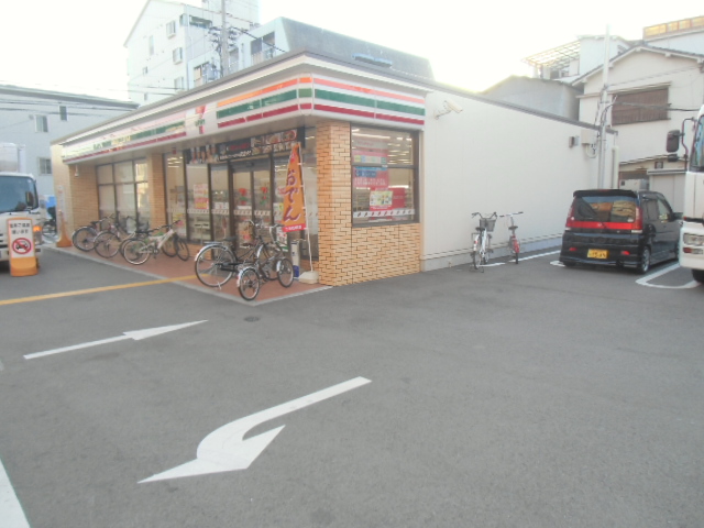 コンビニ　セブンイレブン大阪中加賀屋3丁目店（コンビニ）まで286m