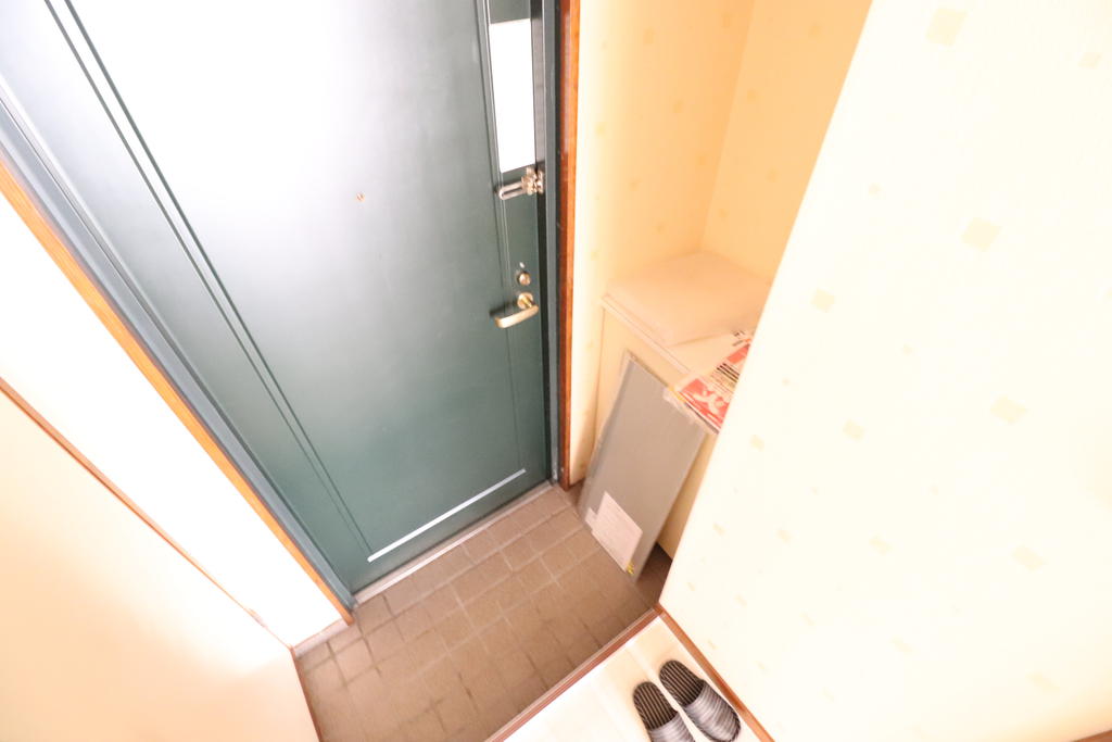 玄関　靴箱付きの玄関です★