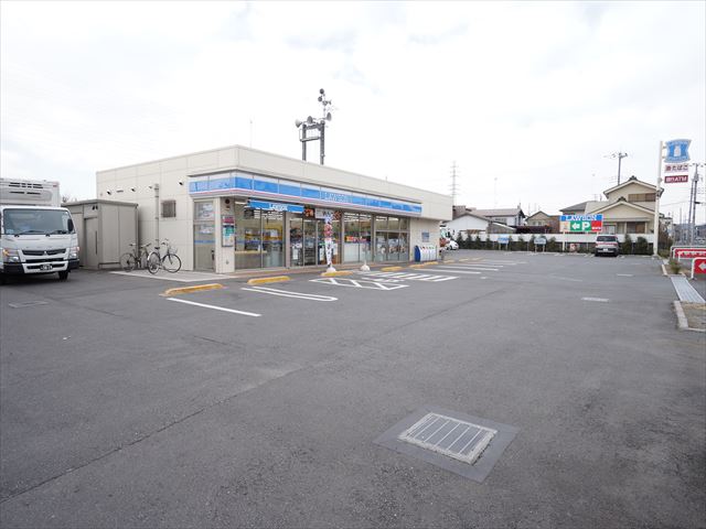 コンビニ　ローソン町田小山町店（コンビニ）まで270m