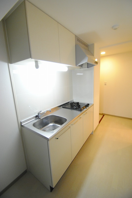 キッチン　２口ガスシステムキッチンを完備。ハイクラス物件。
