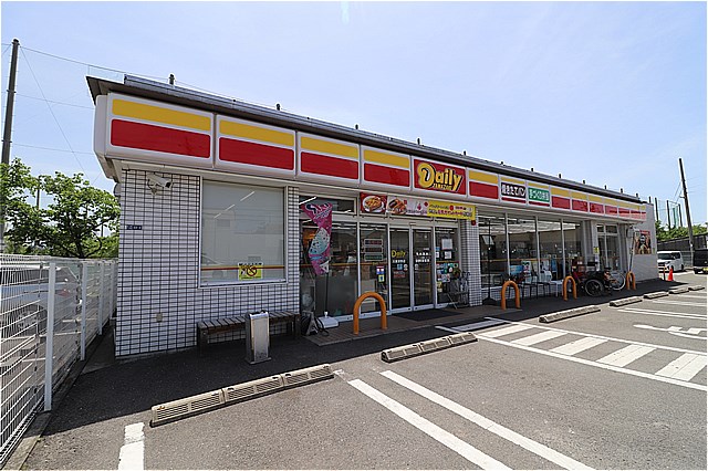コンビニ　デイリーヤマザキ大東深野店（コンビニ）まで631m