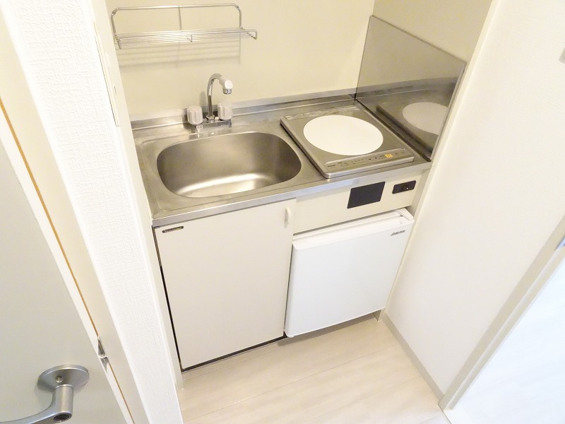 キッチン　コンパクトなキッチンで掃除もラクラク