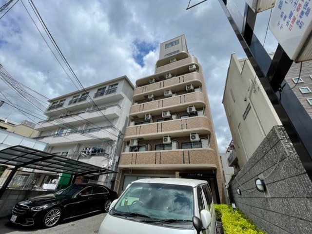 建物外観　外観は落ち着いています