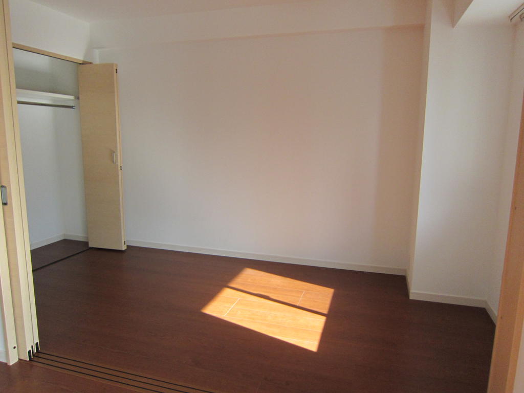 収納　別のお部屋の内装です
