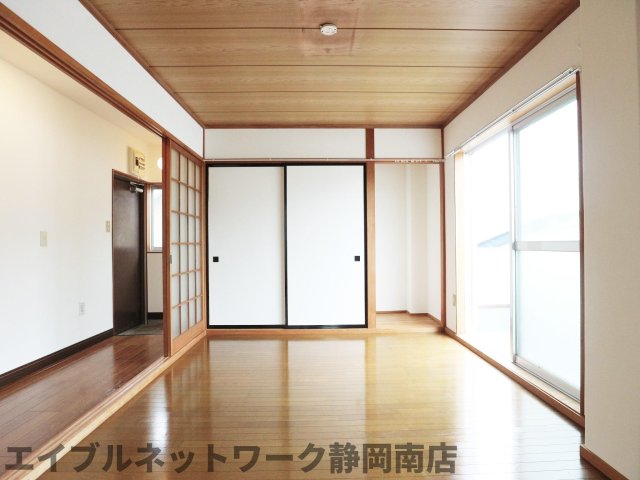 居室・リビング　ゆったり過ごせるリビングです