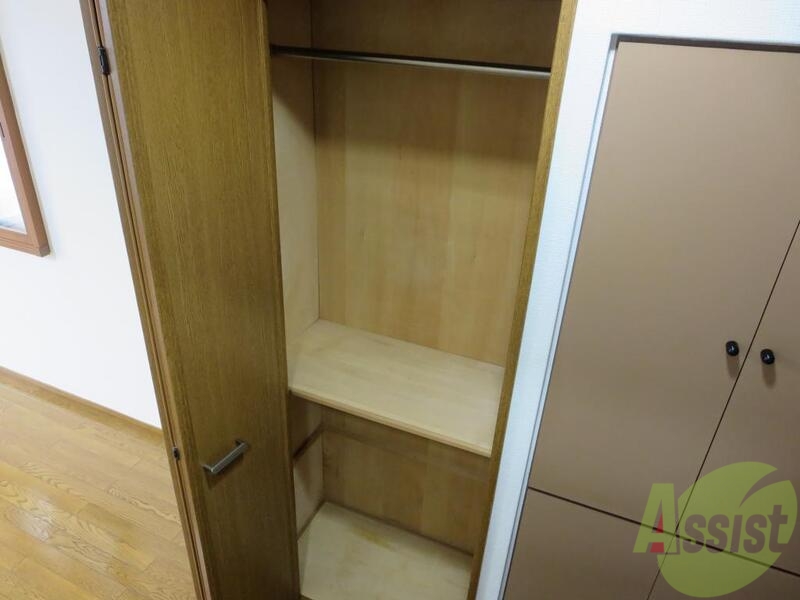 収納　ちょっとした隙間も無駄にはしません、収納に変身