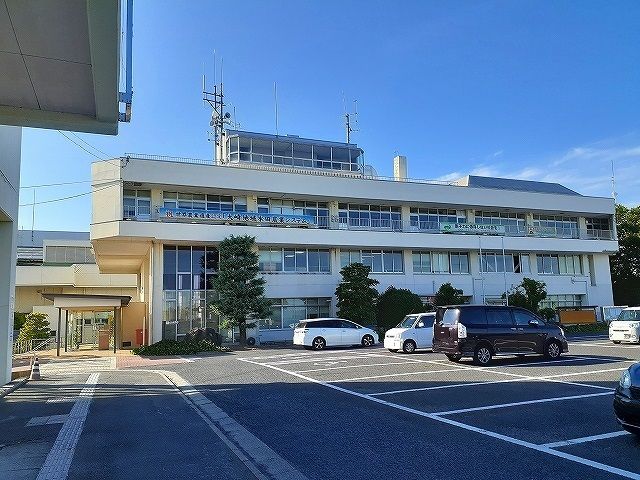 【遠田郡美里町字素山町のアパートの役所】