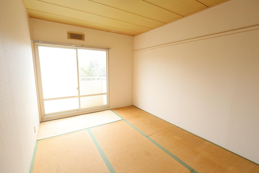 居室・リビング　6帖和室