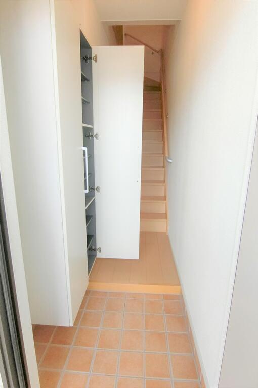 玄関　類似物件です。