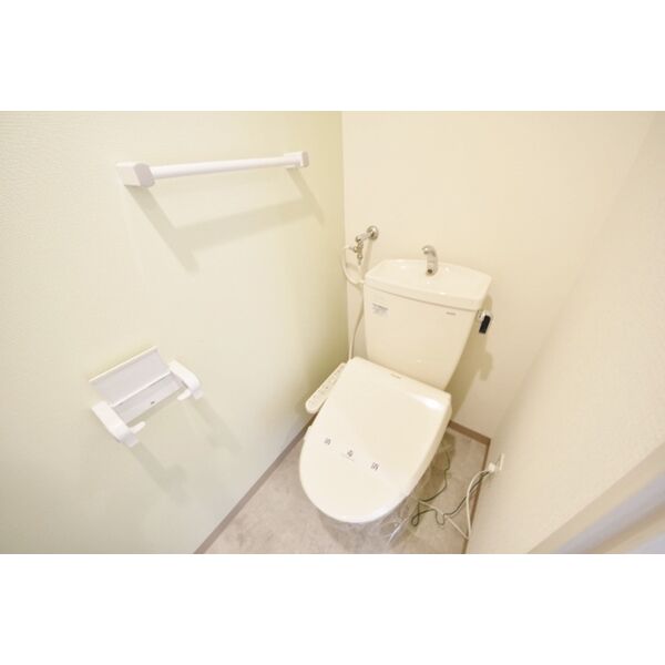 トイレ　ウォシュレット設置済みです！