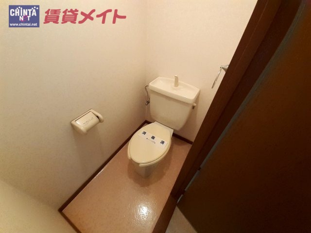 【伊勢市神田久志本町のマンションのトイレ】