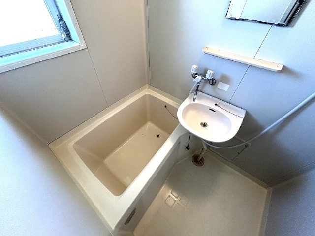 バス・シャワールーム　※現況を優先します。