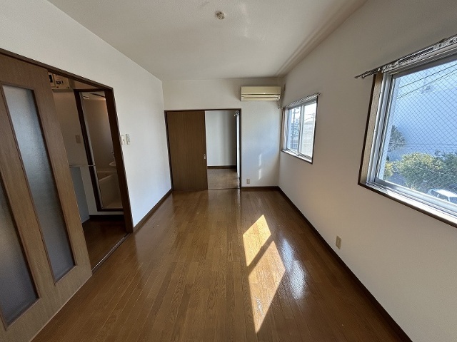 居室・リビング　※現況を優先します。