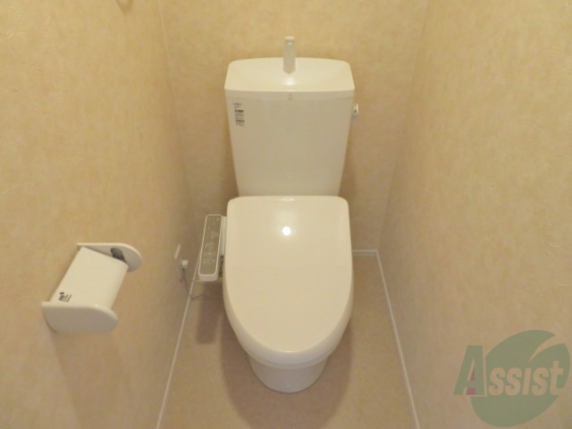 トイレ　トイレは十分なスペースが確保されております
