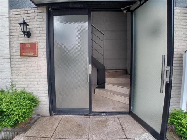 エントランス　駐車場