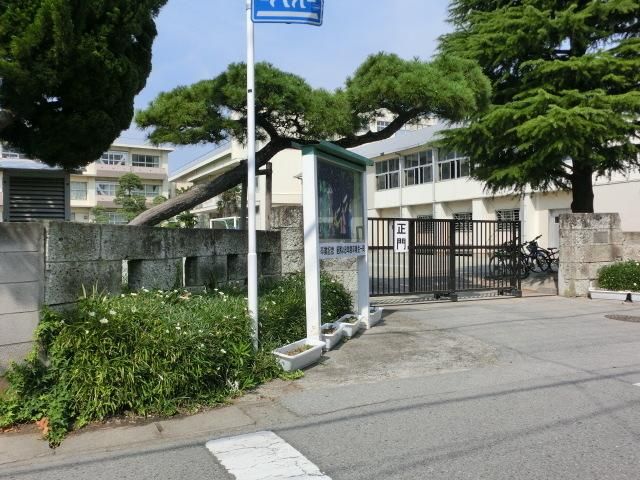 【千葉市稲毛区稲毛町のアパートの小学校】