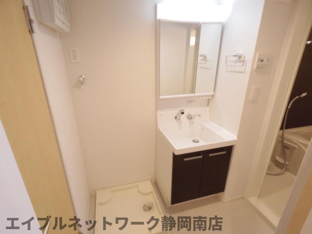 洗面設備　忙しい朝には欠かせない洗面所です