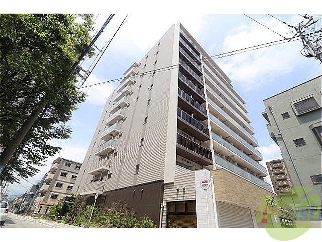 西宮市本町のマンションの建物外観