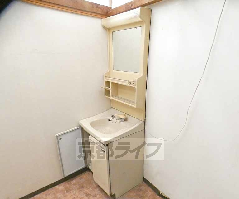 洗面設備　独立洗面台です！