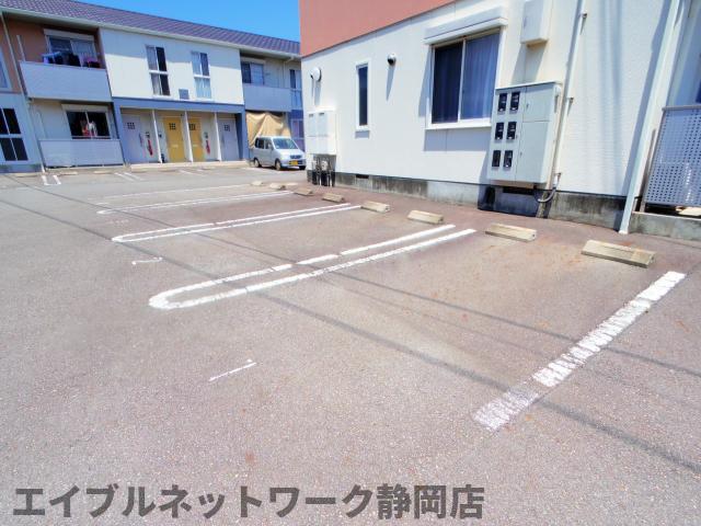 駐車場　駐車場があります