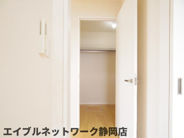 収納　ちょっとした収納スペースも充実しています