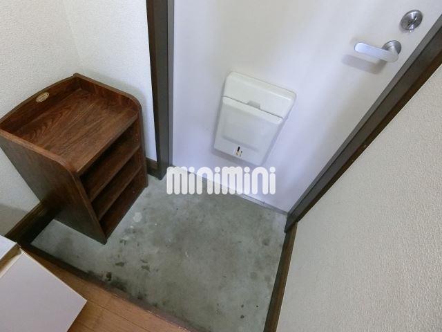 玄関　玄関前スペースです。