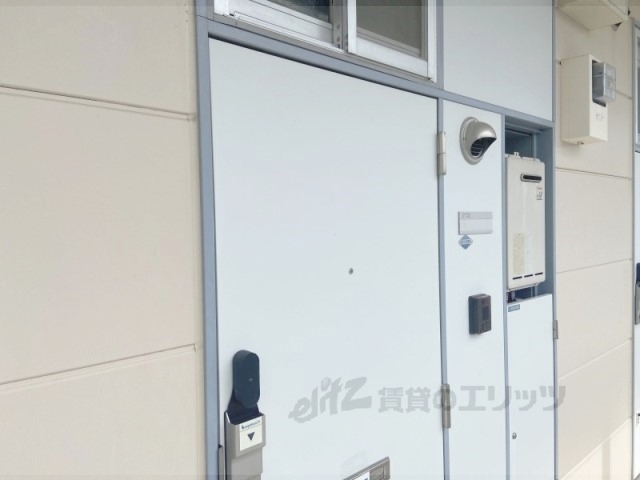 レオパレスオーキッド2の玄関写真