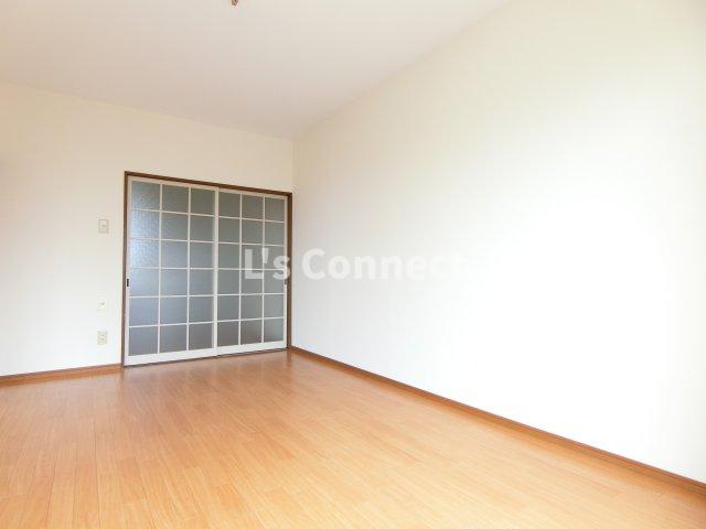 その他部屋・スペース　居室と寝室を分けて生活できる間取。