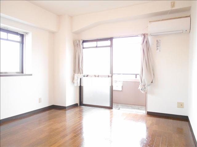 その他部屋・スペース　エアコン付き洋室