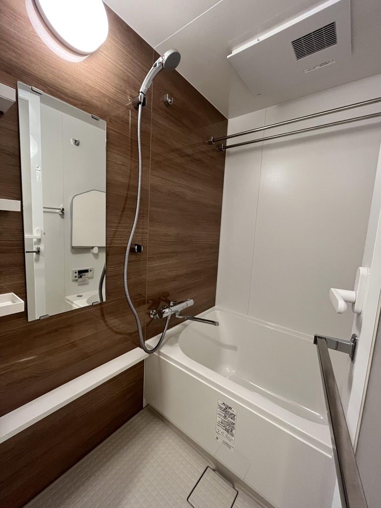 バス・シャワールーム　バス