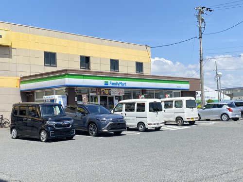 コンビニ　ファミリーマート桑名安永（コンビニ）まで502m