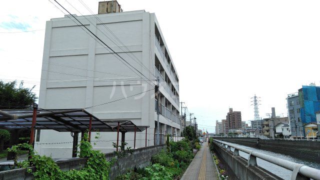 船橋市本中山のマンションの建物外観