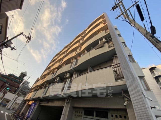 【大阪市淀川区新北野のマンションの建物外観】