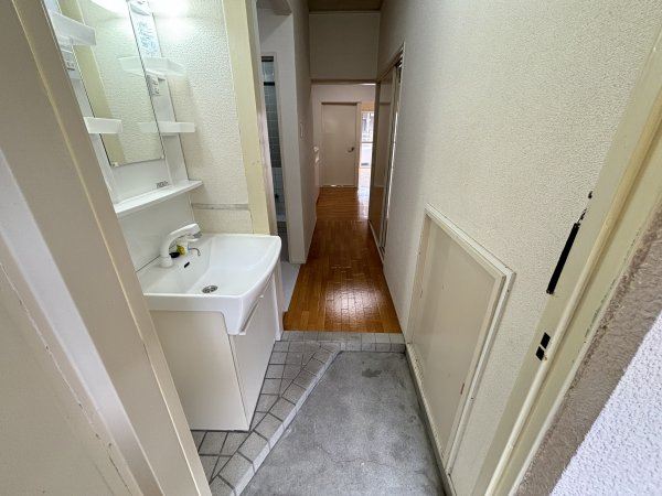 【なごみマンション城山の玄関】