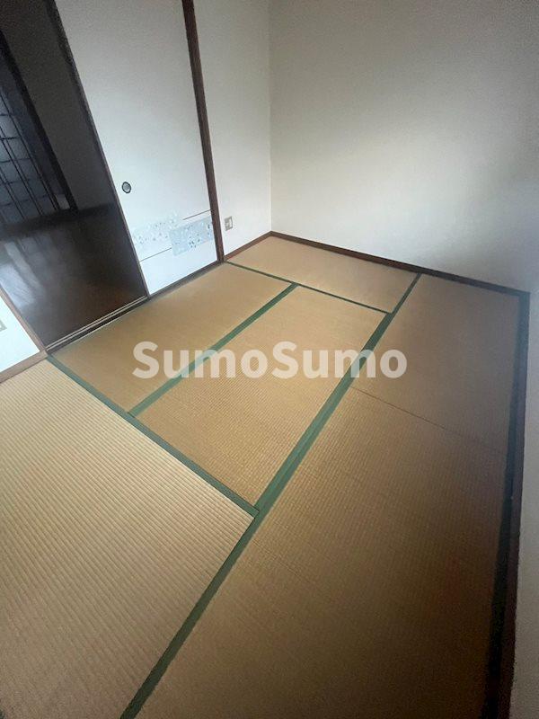 その他部屋・スペース　開放的な寝室です