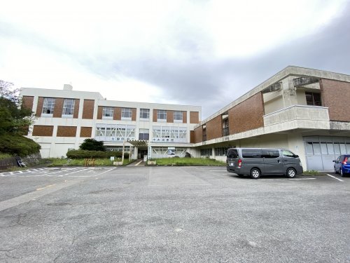 図書館　静岡県立中央図書館（図書館）まで755m