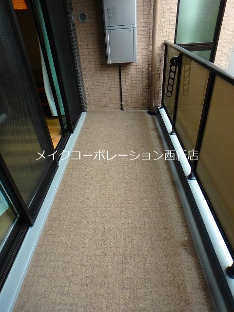 【福岡市早良区高取のマンションのバルコニー】